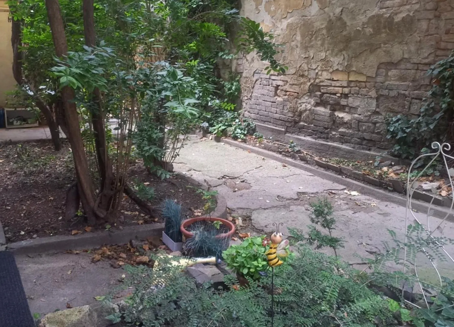Mysterious Garden Apartment Budapest